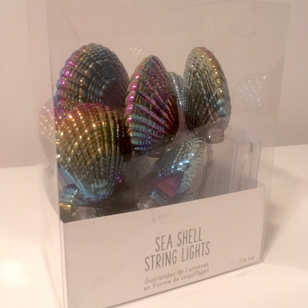 🧜🏼‍♀️ Opalescent Shell string lights Mermaids Sea Underwater Beach theme